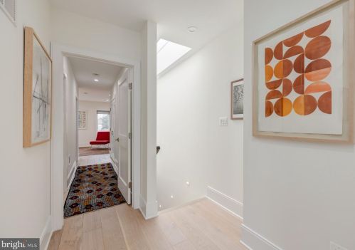 1818 37th St, Washington DC  20007-2238 exterior