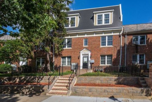 1818 C St, Washington DC  20003-2518 exterior