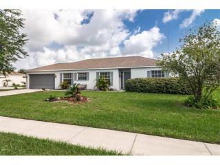 12005 Colonial Estates Ln, Riverview, FL 33579-6895