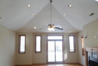 4146 Michigan Ave, Chicago IL  60653-2274 exterior