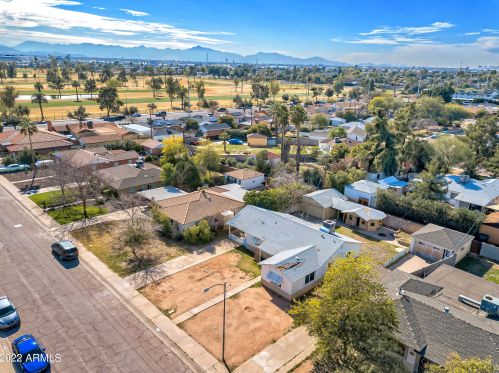 2930 17 Ave, Phoenix AZ exterior