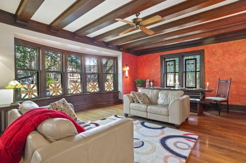 3019 Smt Ave, Milwaukee WI 53211-3463 exterior