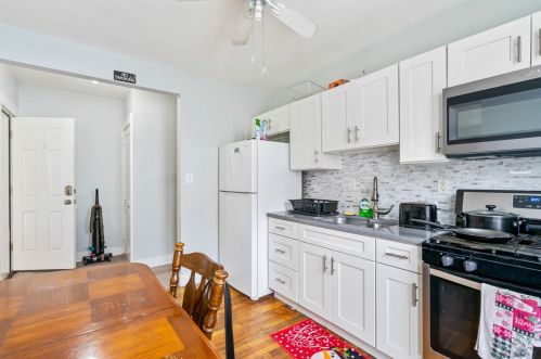 9 Carrick Ave, Pittsburgh PA  15210-4321 exterior