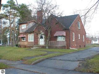 201 Grove St, Standish MI  48658-9251 exterior