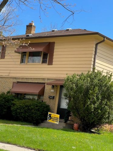 5100 77th St, Milwaukee, WI 53218-3701