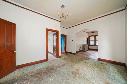 11736 State St, Chicago IL 60628-6135 exterior