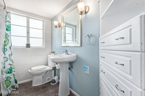 1211 Forgeus Ave, Tucson AZ  85716-3831 exterior