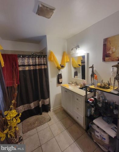 3535 8th St, Philadelphia PA 19140-4418 exterior