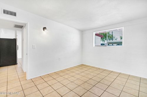 1318 Iowa Dr, Tucson AZ 85706-1415 exterior