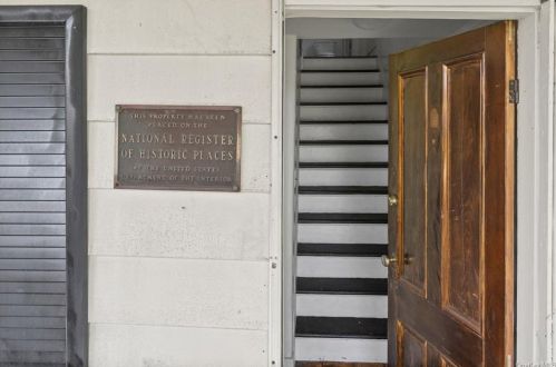 16 Bedford Rd, Armonk, NY 10504-1830