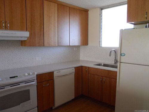 1031 Ala Napunani St, Honolulu HI 96818-1755 exterior