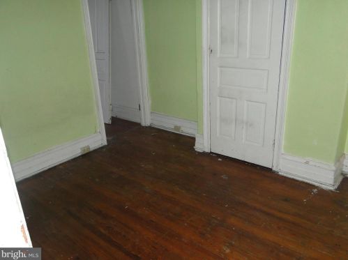 616 56 St, Philadelphia PA 19143-5704 exterior