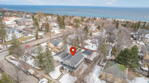 2320 2nd St, Duluth MN 55806-1941 exterior