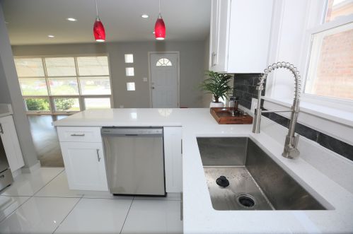 6144 Gunnison St, Chicago IL  60630-2949 exterior