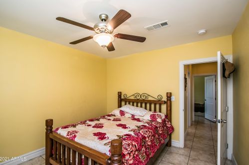 430 42nd St, Phoenix AZ 85032-1403 exterior