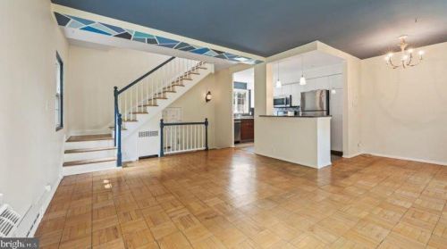 1240 Martha Custis Dr, Alexandria VA  22302-2016 exterior