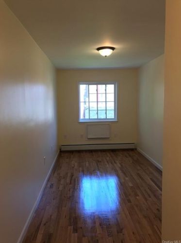 2025 Daly Ave, Bronx NY 10460-2834 exterior