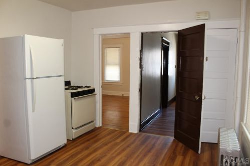 88 Plum St, New Brunswick NJ 08901-1923 exterior