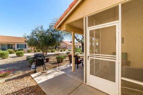 1863 Peach Tree Dr, Chandler AZ 85249-8917 exterior