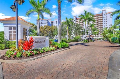 400 Flagship Dr, Naples FL 34108-2332 exterior