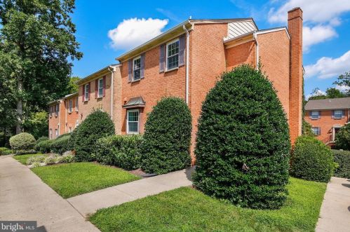 11762 Carriage House Dr, Silver Spring, MD 20904-2266