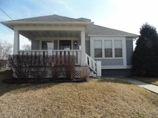 2202 14th St, Milwaukee, WI 53215-2771