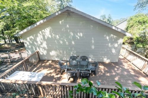 47 Cayuga Ave, Rockaway NJ 07866-1034 exterior