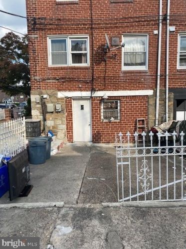 7154 Large St, Philadelphia PA 19149-1110 exterior