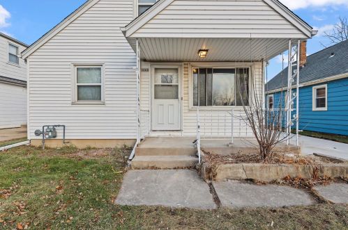 4660 46th St, Milwaukee, WI 53220-4106