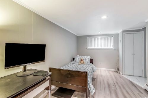 255 Melville Rd, Huntington Station NY 11746-7602 exterior