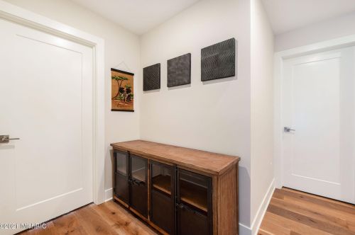 619 Fairview Ave, Grand Rapids MI 49503-1518 exterior