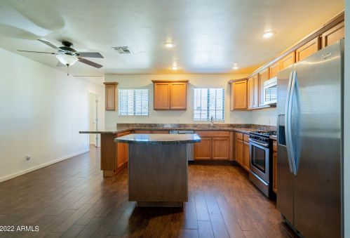 4220 16 Dr, Phoenix AZ 85015-1426 exterior