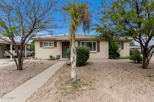 2902 Alice Ave, Phoenix, AZ 85051-3960
