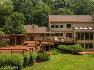 7820 Kachina Ln, Bethesda MD  20817-4504 exterior