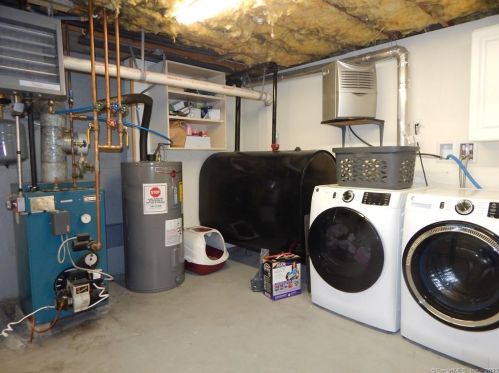 75 Bush Hl Rd, Exeter CT 06249-1210 exterior