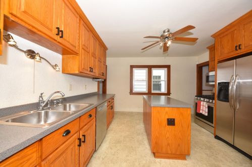 2214 59, Milwaukee WI 53219-2104 exterior