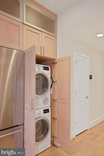 1221 T St, Washington DC 20009-7535 exterior