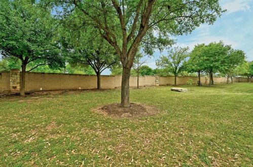 8701 Escarpment Blvd, Austin TX  78749-4378 exterior