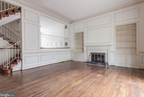 105 Queen St, Alexandria VA  22314-2610 exterior