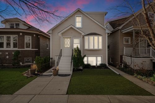 6235 Eddy St, Chicago, IL 60634-4124