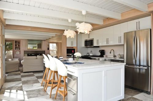 35 Painter Ridge Rd, Roxbury, CT 06783-1110