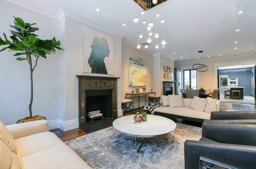 61 Chestnut St, Boston MA  02108-3507 exterior