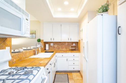 1634 Clear Springs Dr, Fullerton CA 92831-1881 exterior