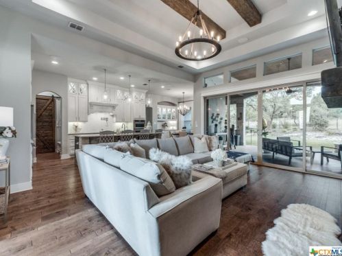 1306 Mystic Shr Blvd, Spring Branch TX 78070-5243 exterior