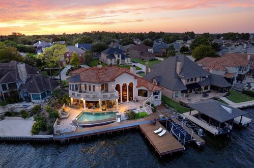 457 Edgewood Dr, Montgomery TX 77356-8407 exterior