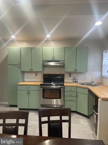 1502 Corlies St, Philadelphia PA  19146-3510 exterior