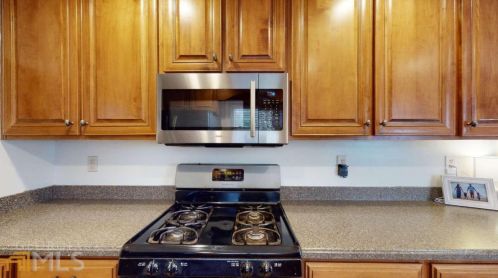 3185 Cloverhurst Dr, Atlanta GA 30344-4509 exterior