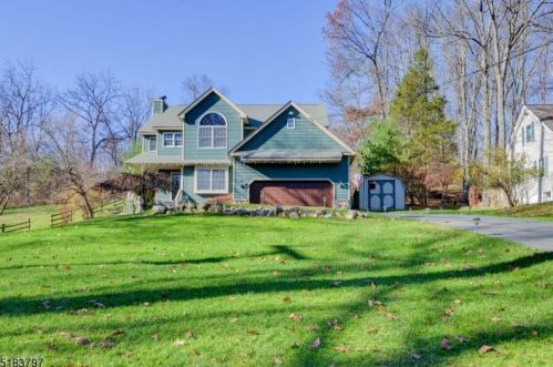 938 Homestead Dr, Fredon NJ  07860-4612 exterior