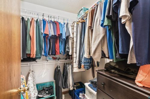 328 Hickory St, Duluth MN 55811-4899 exterior