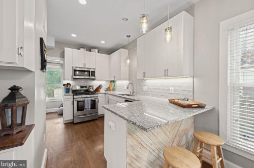 312 Raymond Ave, Alexandria VA 22301-1037 exterior